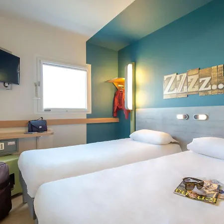 Ibis Budget Rueil Malmaison Exterior photo